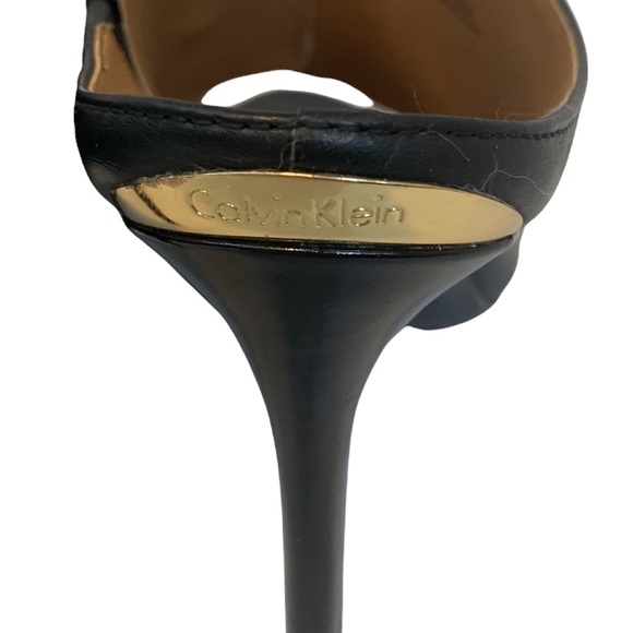 - Calvin Klein slip on leather heals. - Picture 14 of 14
